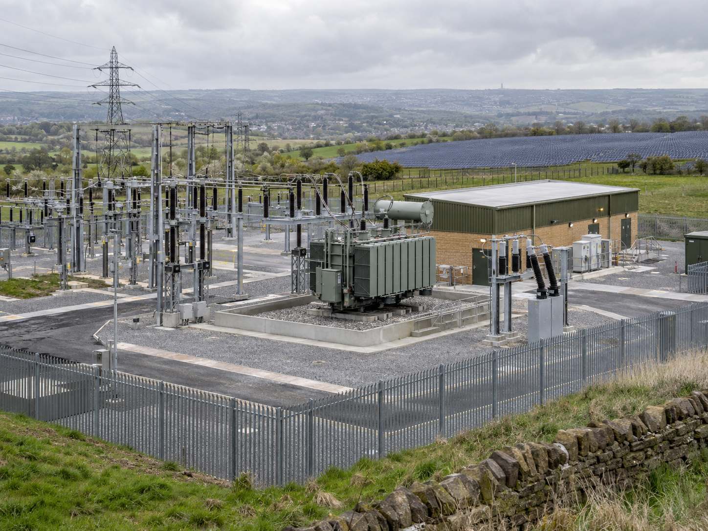 66/33 kV grid substation with sealing ends, switchgear and transformer bay.